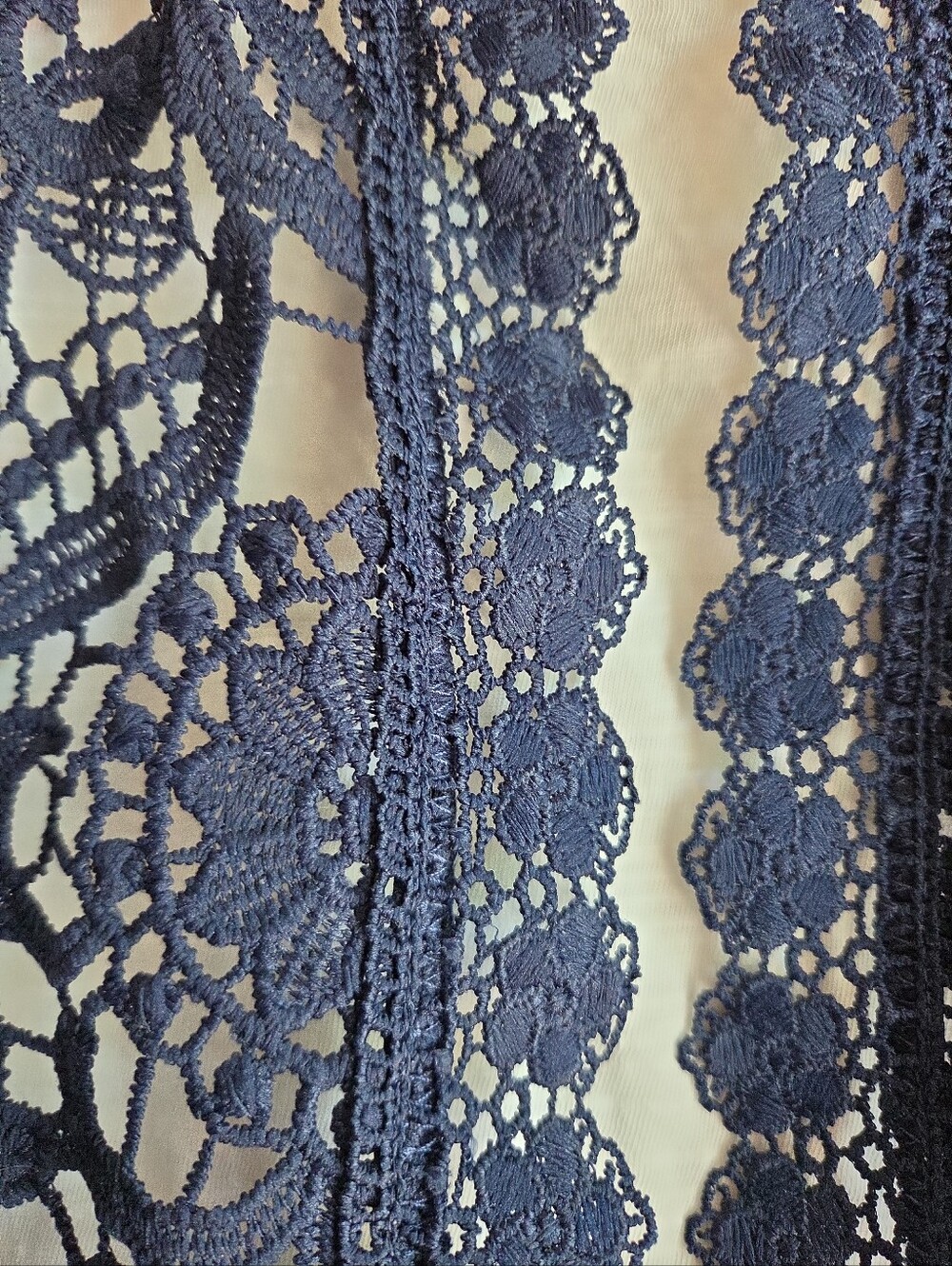 Title Isaac Mizrahi Live Navy Floral Lace Open Front Shrug Cardigan Large NWOT - Picture 2 of 6